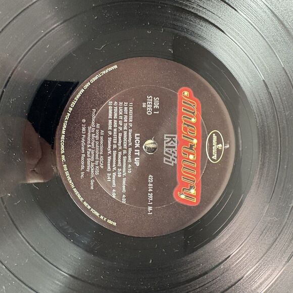 Vintage~KISS~Lick It UP~Vinyl Record~1983 Mercury Records~432-814-297-1 - Picture 5 of 5